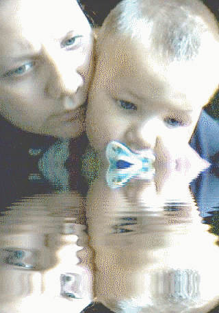 voila c la belle famme avec le bebe