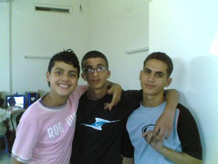 c'est mes amis ilyass du 37 et mister bean du 44 et youssef du casablanca